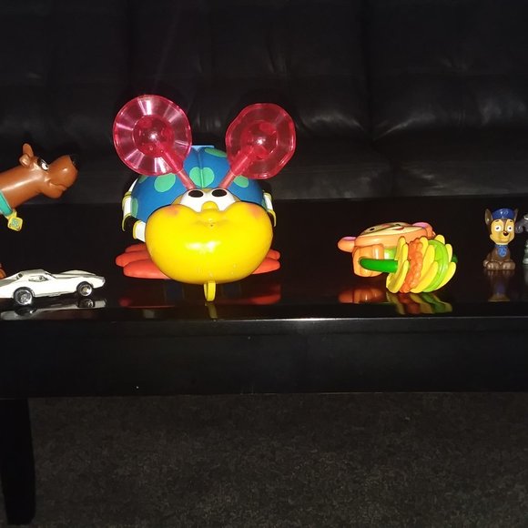 4 golden books & misc baby toys - Picture 2 of 2